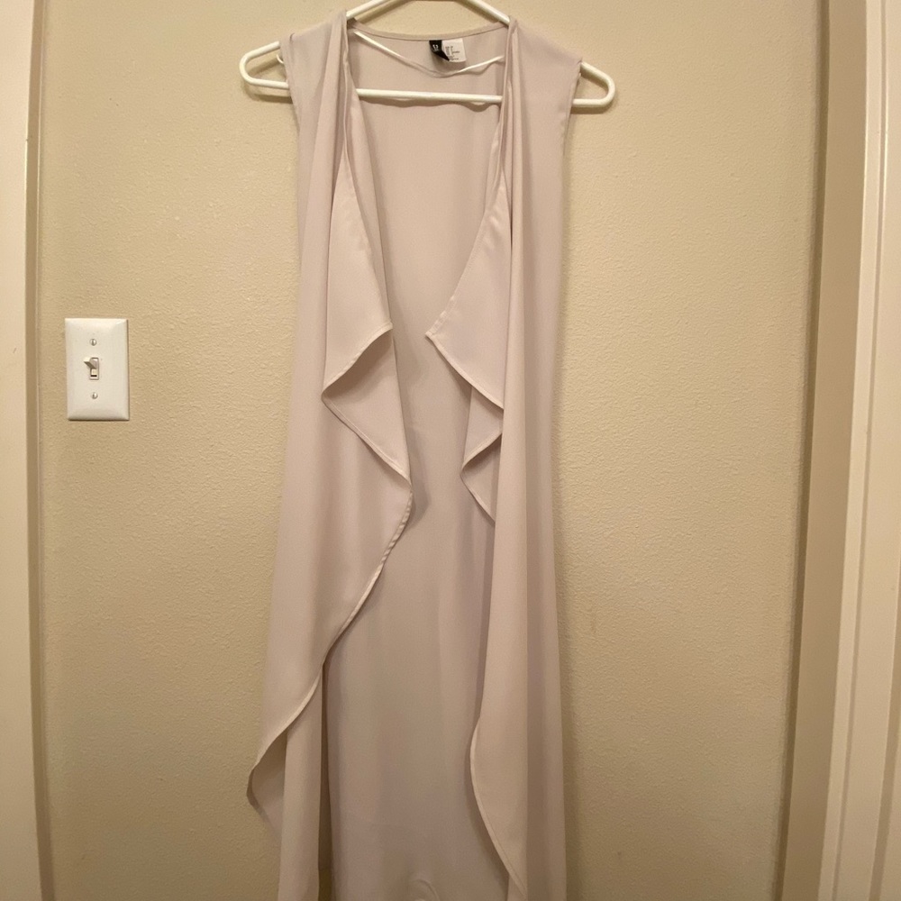 Sleeveless vest
